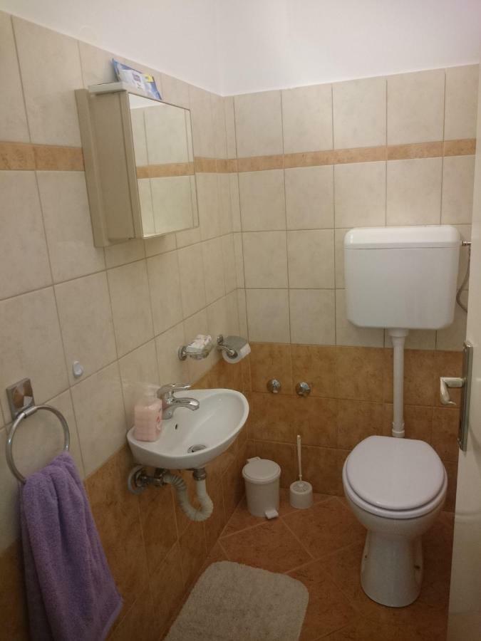 Appartement Apartman Sanja à Rovinj Extérieur photo