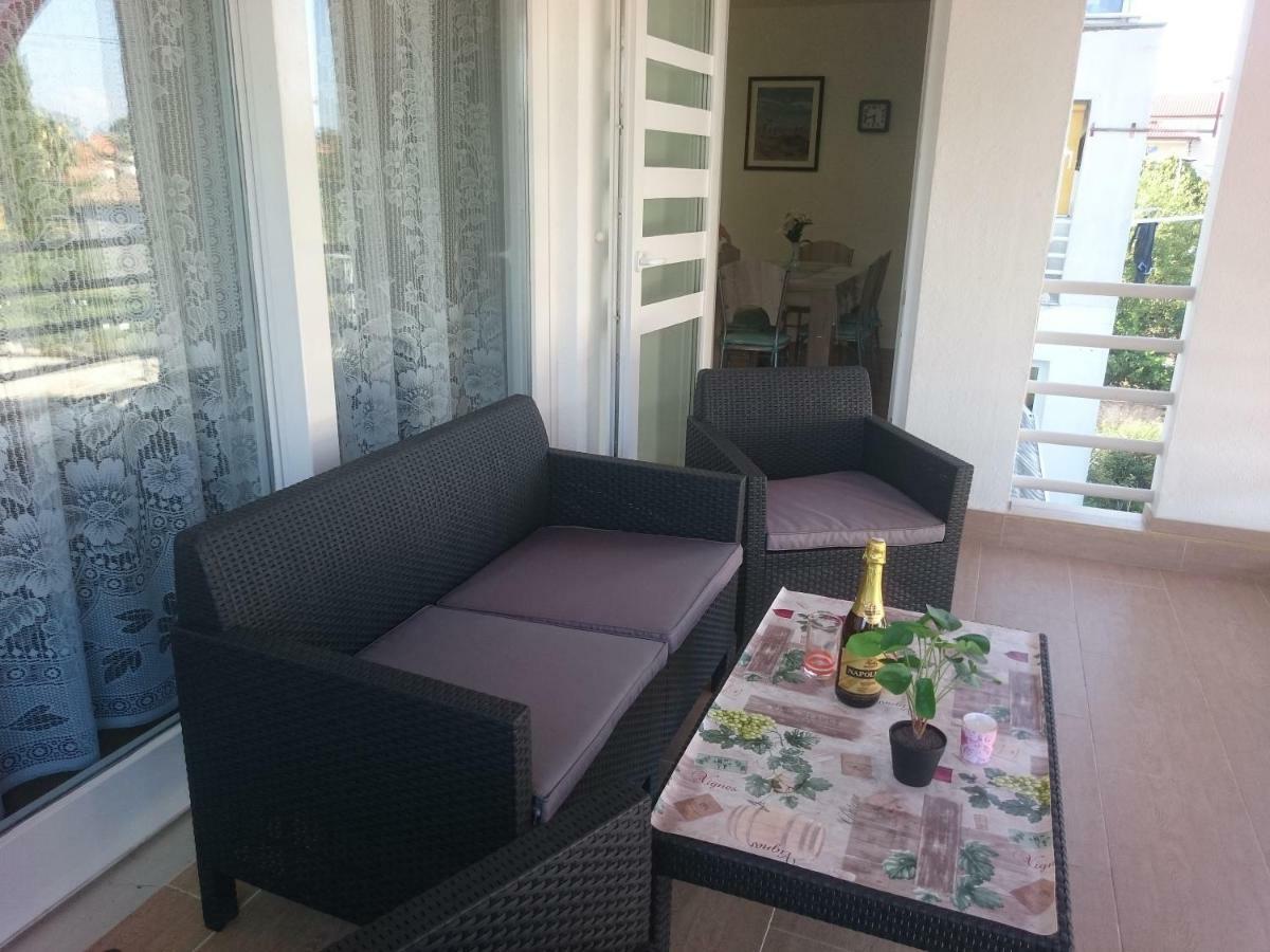 Appartement Apartman Sanja à Rovinj Extérieur photo