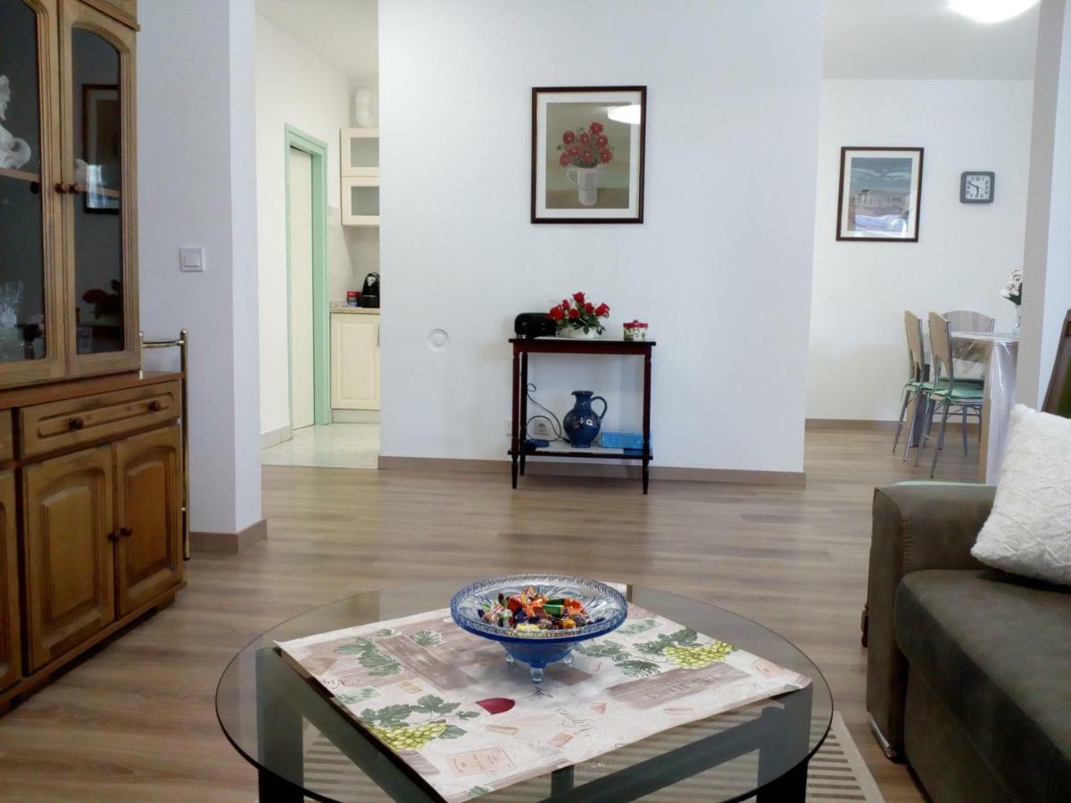 Appartement Apartman Sanja à Rovinj Extérieur photo